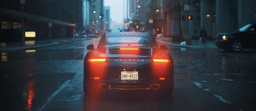 PPF autobescherming folie aangebracht op voorkant auto ter bescherming tegen schade en steenslag