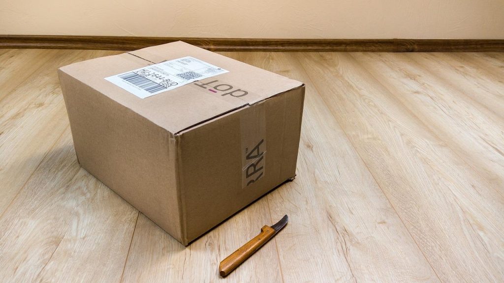 PostNL bezorgvoertuig demonstreert moderne en duurzame verzendoplosingen voor perfect verzenden met PostNL